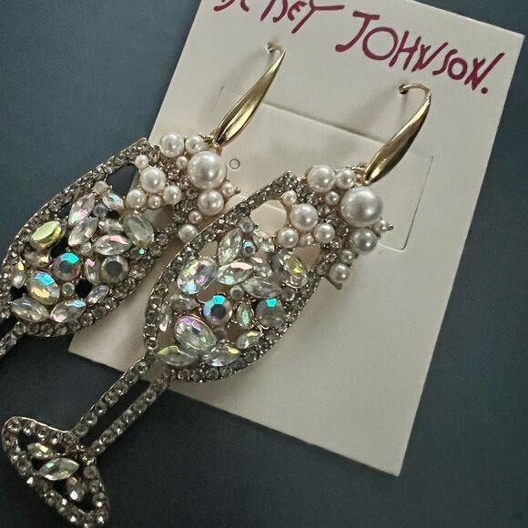 🥂 Betsy Johnson sparkling crystal glass dangle bubbling champagne earrings 🥂 - Picture 2 of 8